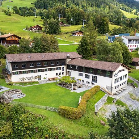 Family & Mountain Lodge C'Est La Vie Hasliberg Exterior photo