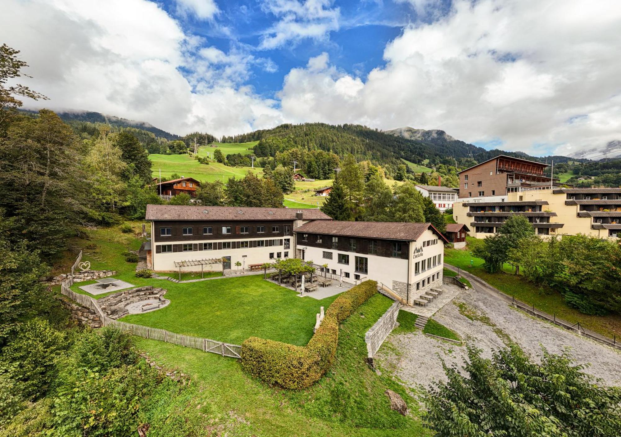 Family & Mountain Lodge C'Est La Vie Hasliberg Exterior photo
